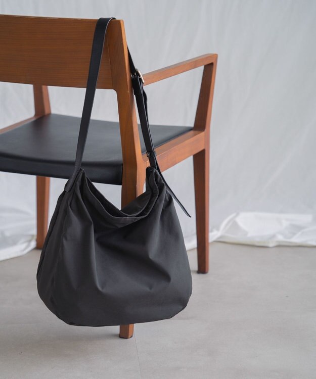 Atelier nuu ssent トートショルダー ブラック