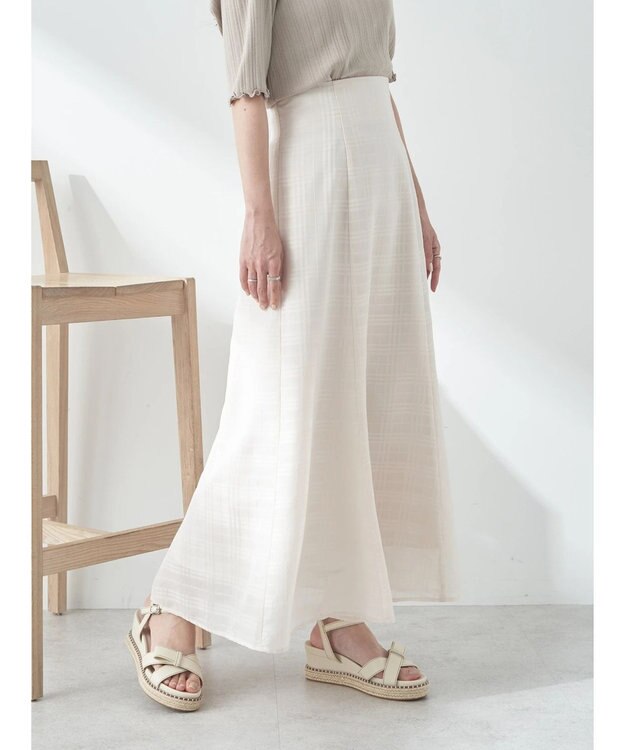 earth music&ecology シアーチェックフレアスカート Ivory