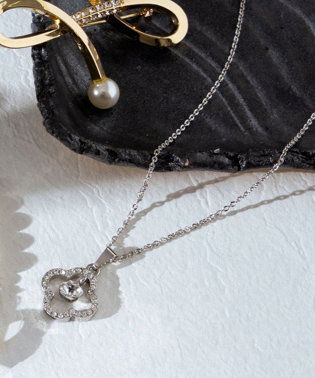 組曲 フラワービジューネックレス シルバー系