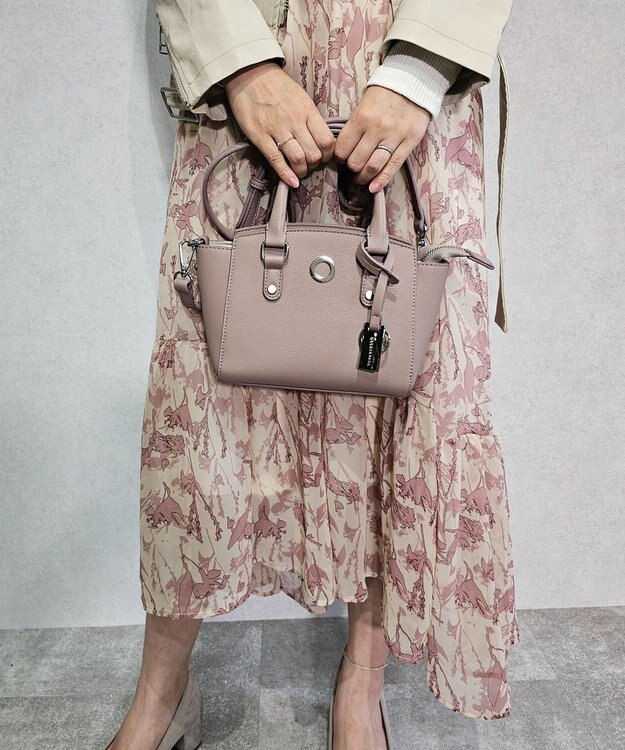 style code 【MERCURYDUO/マーキュリーデュオ】メタルアイレット　ミニハンドバッグ スモーキーピンク