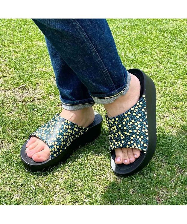 ing <ing>【3E】リカバリーミュールサンダル ブラックミックス