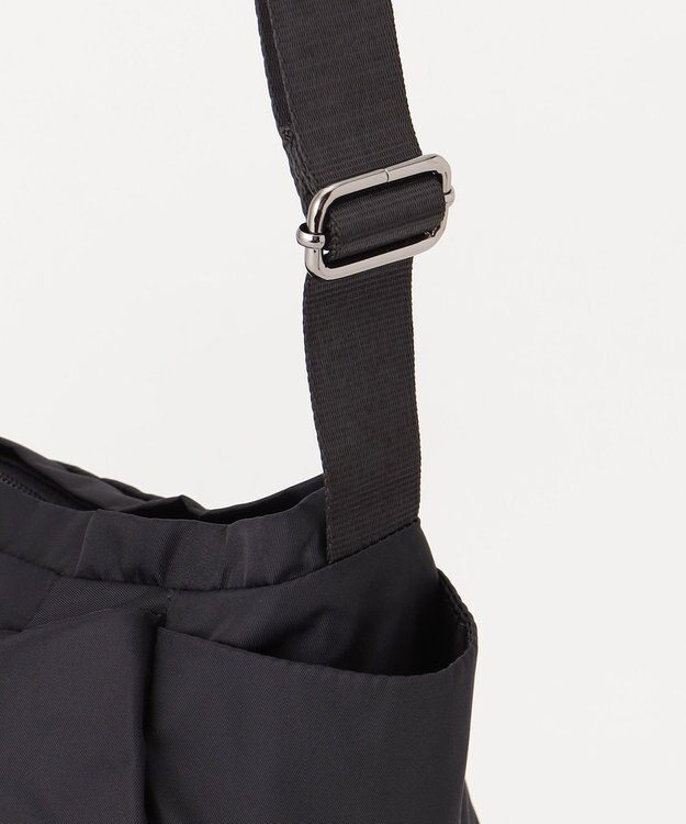 Y'SACCS 【Y’SACCS vous et】ラウンドショルダー ブラック