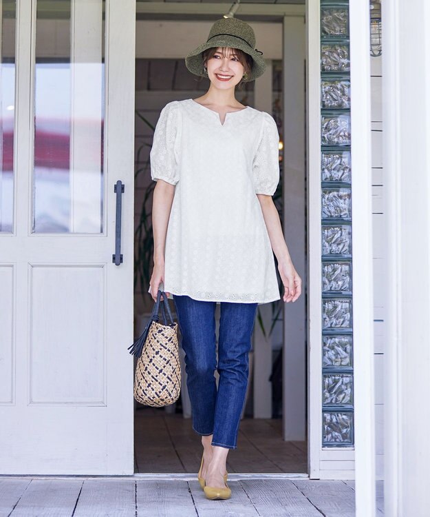 Tiaclasse 【2TYPE/総レース・袖レース】パンチングレースパフスリーブチュニックブラウス Aオフホワイト(総レース）