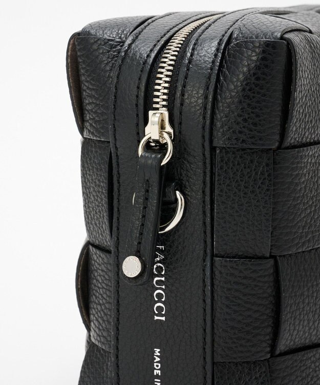 IACUCCI ＜GISELe 10月号掲載＞ベルタ S CERVO ブラック