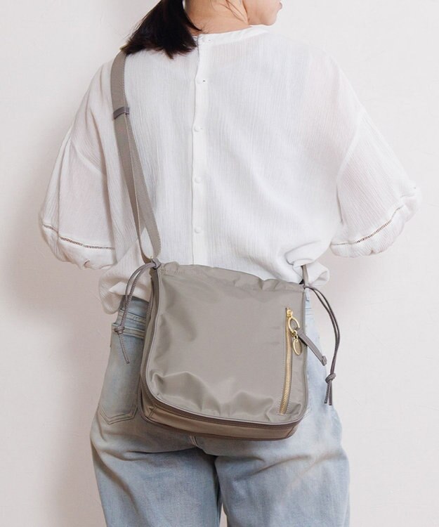 ACE BAGS & LUGGAGE HAyU × ace.  ユッカ ショルダーバッグ 17833 グレージュ