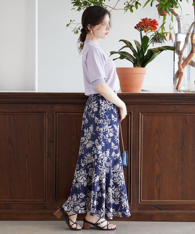 Feroux フラワーモチーフプリント スカート ネイビー系1
