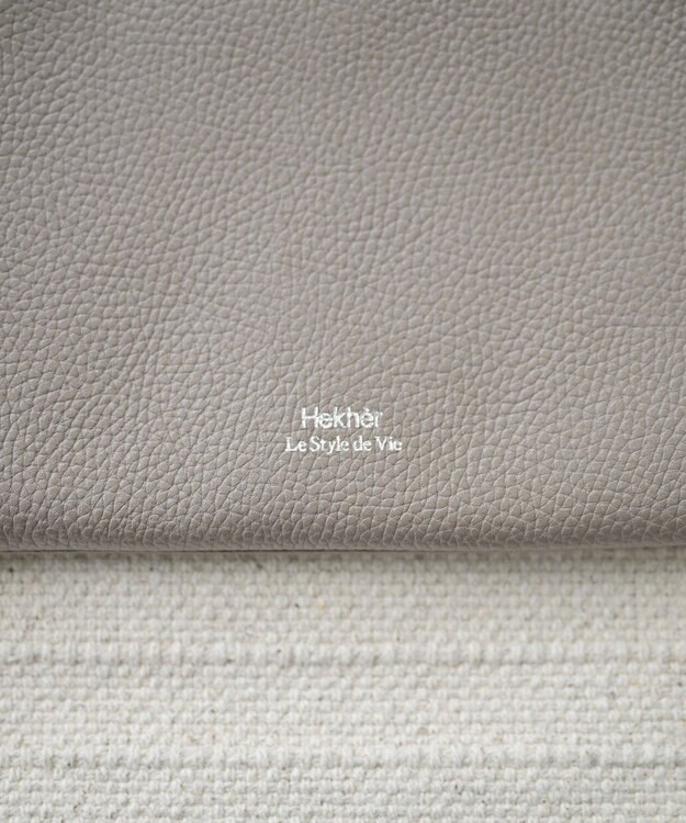 Hekhèr Le Style de Vie 新色追加【日本製】シュリンクレザー スクエアショルダーバッグ グレージュ