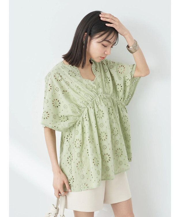 earth music&ecology コットンレースＶネックブラウス Off White