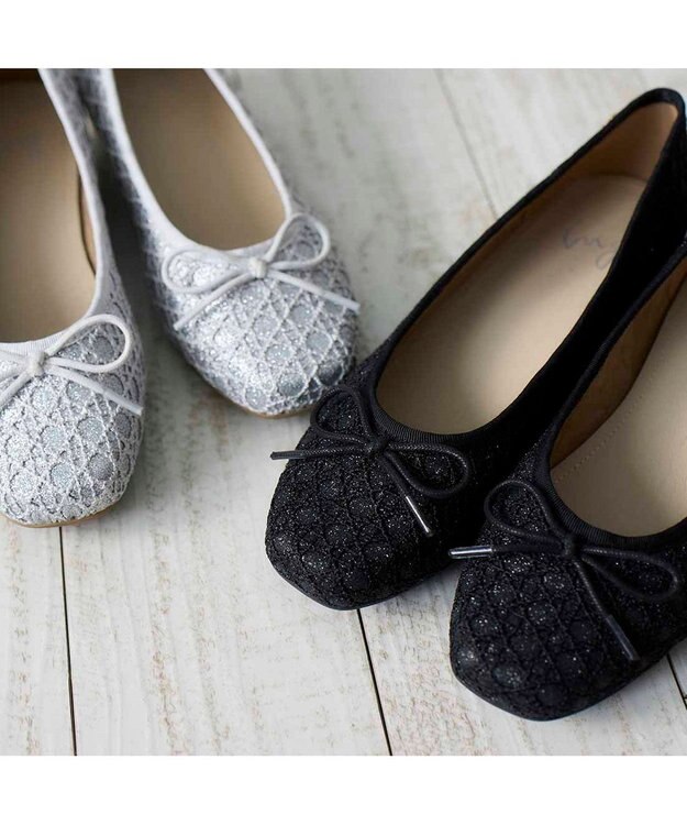 ing <ing>リラックスバレエシューズ シルバーカタオシ