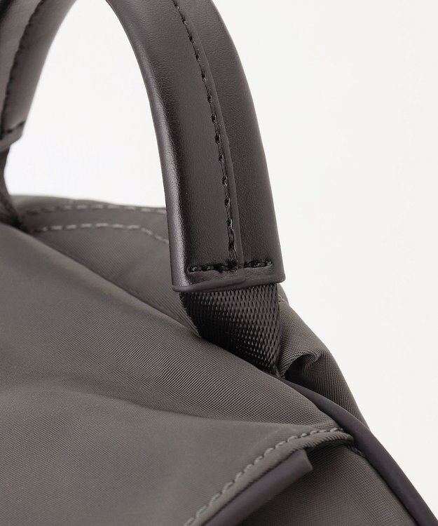 Y'SACCS 【Y’SACCS vous et】ナイロン×ポリウレタン リュック ダークグレー