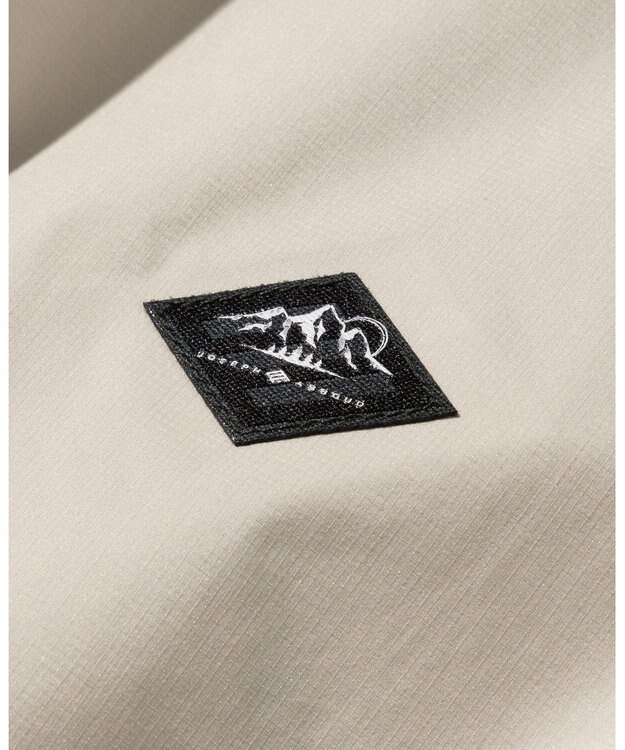 JOSEPH ABBOUD MOUNTAIN 【軽量/撥水/防風/透湿防水素材/JAPANファブリック/男女兼用】　　マウンテンシェルパーカーコート アイボリー系