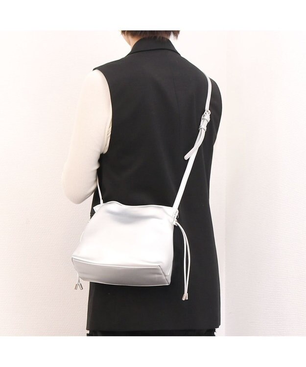 UNBILLION カシュカシュ cachecache / スクエア巾着2wayショルダー シルバー