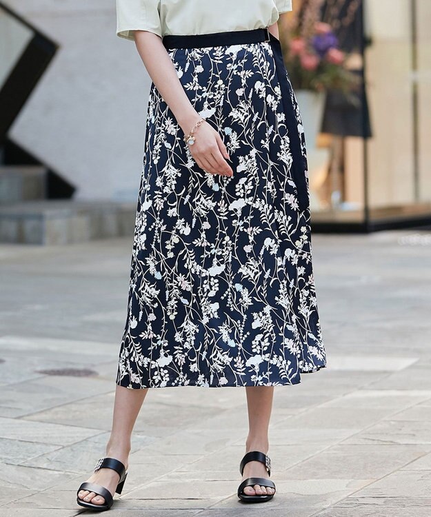 自由区 【洗える・XSサイズあり】ハーバルフロープリント スカート ネイビー系4