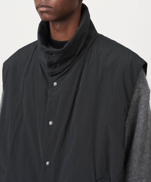 ATON TECHNO COTTON | リサイクルウールパテッドベスト - UNISEX BLACK