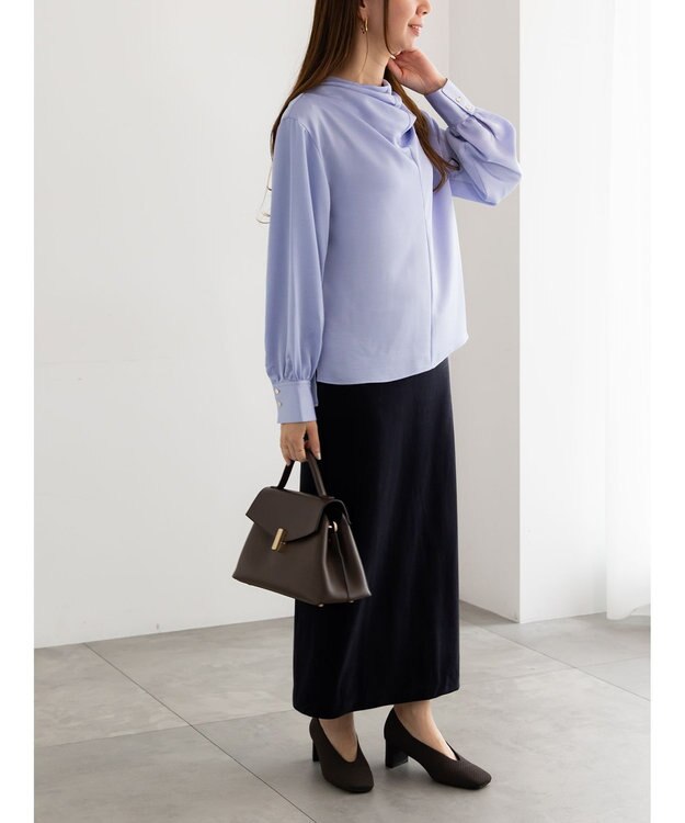 Te chichi ドレープネックブラウス《2025Autumn catalog vol.2 item》 ブルー