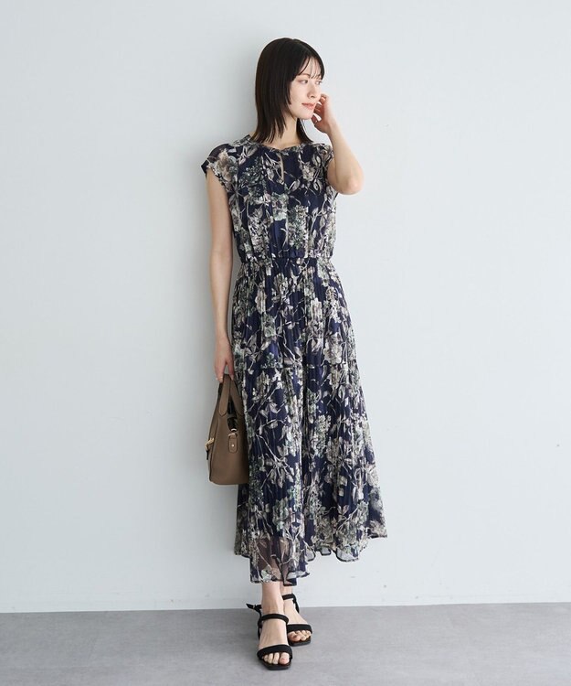 YECCA VECCA フラワー柄シアープリーツワンピース Navy