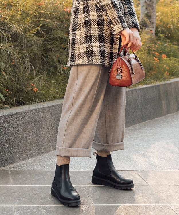 INTER-CHAUSSURES 【BUSSOLA】撥水厚底サイドゴアショートブーツ ブラック