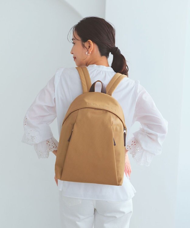 TOPKAPI 【Breath TOPKAPI】SLANT スラント ナイロン ユーティリティ リュック バックパック　A4 / 軽量 ブラウン