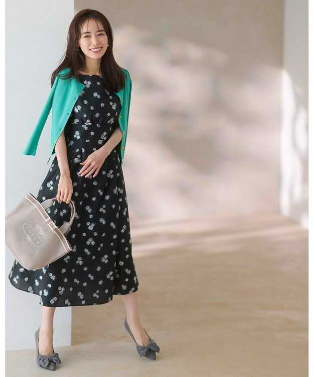 TOCCA 【選べる2種類のデザイン！】MEMORIES OF TOCCA CANVAS TOTE トートバッグ ベージュ系