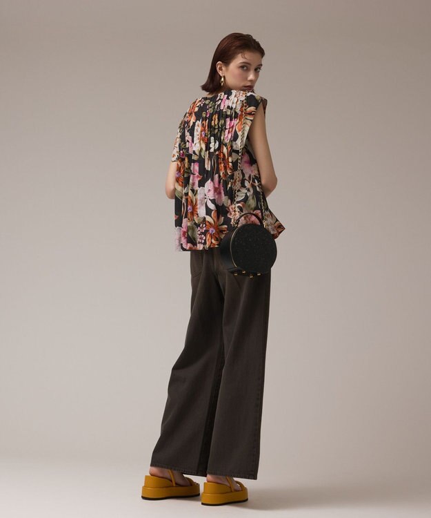 GRACE CONTINENTAL フラワープリントタックブラウス ブラック