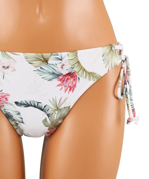 San-ai Resort（三愛水着楽園） ナチュラルだけどしっかり盛れる【ナチュラルアップブラ】　ノンワイヤービキニ　7M・9M　【San-ai Resort（サンアイリゾート）】 レッド