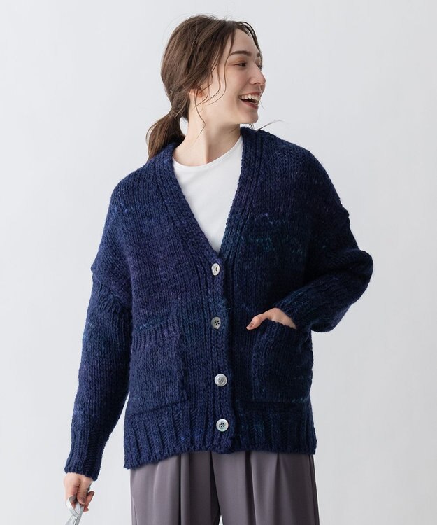 自由区 【Sサイズ有】ボタニカルダイ Vネックカーディガン ネイビー系1