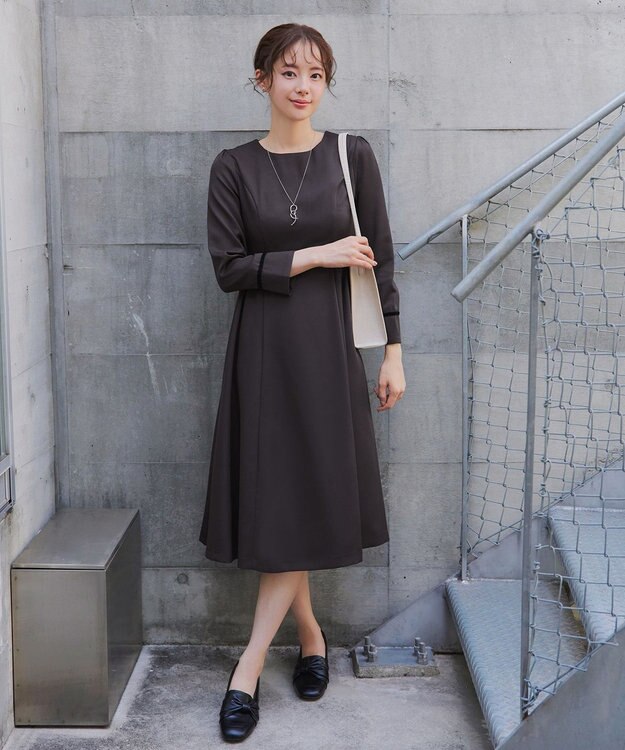 Tiaclasse 【安田美沙子さん着用・新色追加・洗える】ベロアラインフレアワンピース チャコールグレー