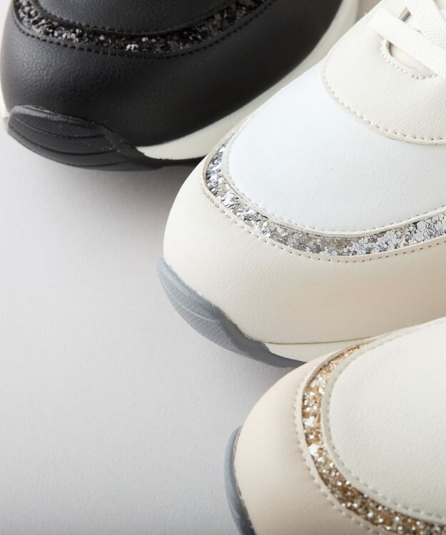 Dominic3 ヒールアップ グリッタートリム サイドジップスニーカー ブラック