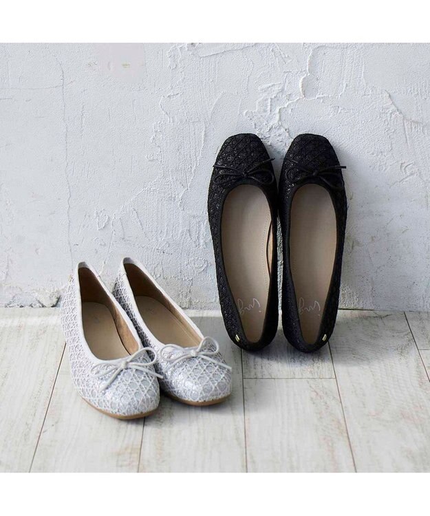 ing <ing>リラックスバレエシューズ シルバーカタオシ