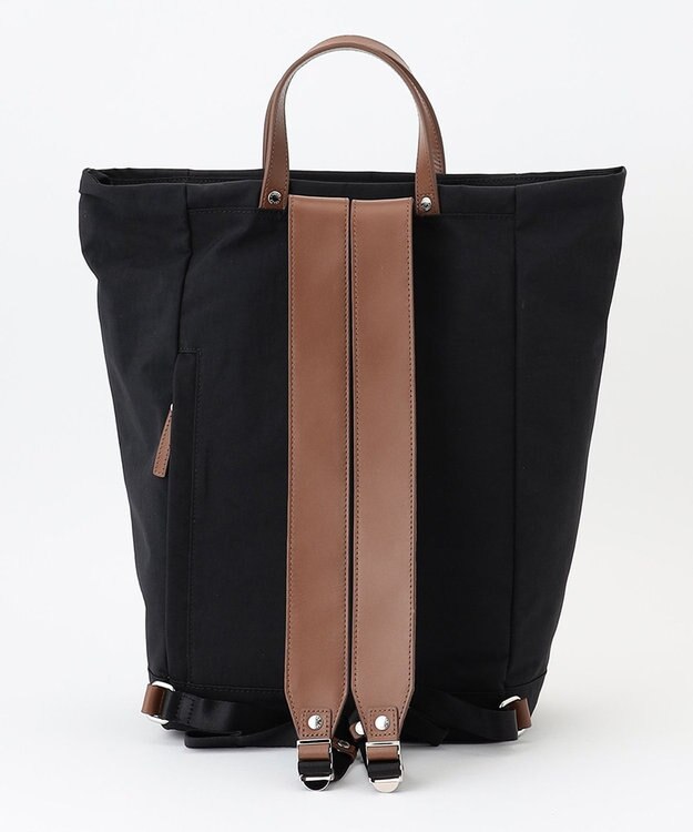 Y'SACCS 【リサイクルナイロン×カウレザー】ナチュラルデイパック ブラック