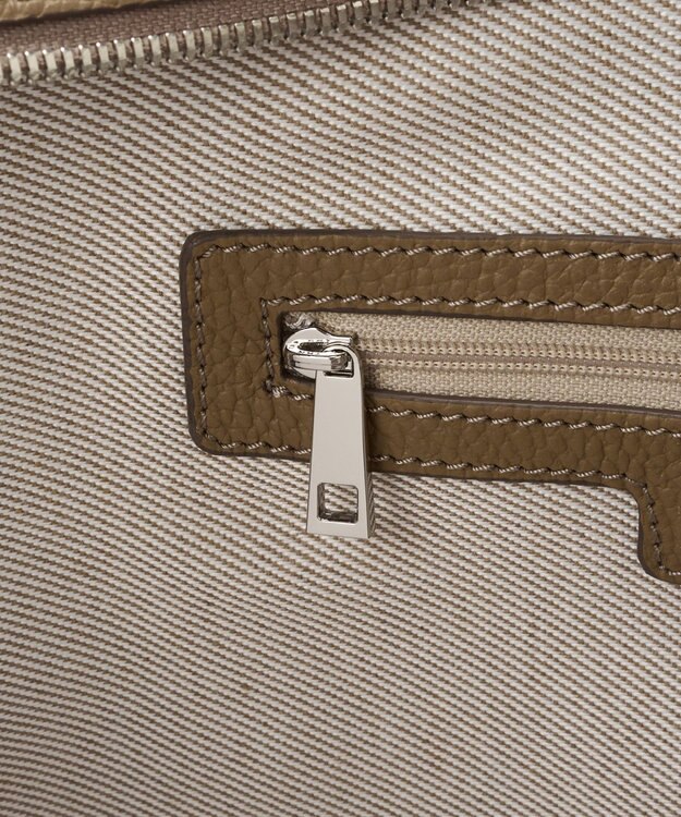 IACUCCI アミーカ CERVO サンドベージュ