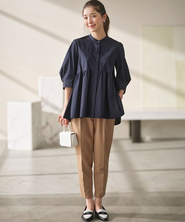 組曲 L 【WEB限定】コンパクトシャーティング ペプラムブラウス ネイビー系