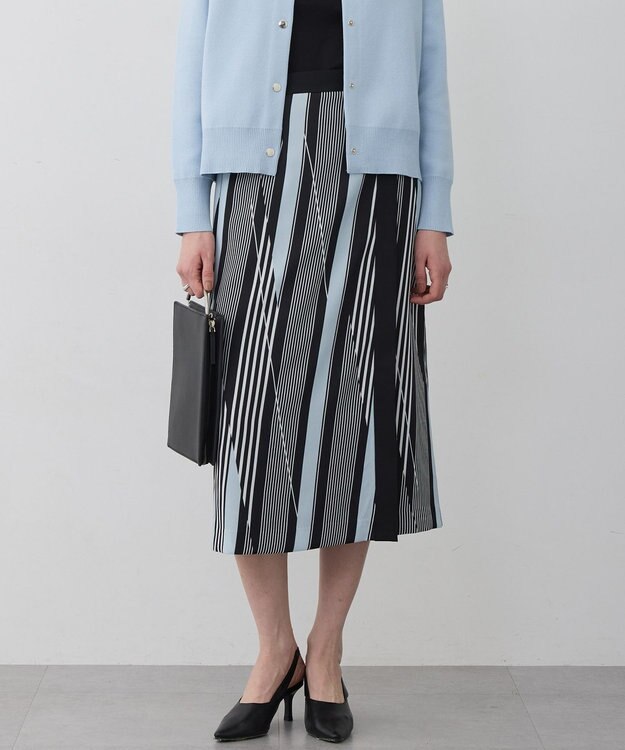 ICB 【先行予約】ランダムストライププリント ストレートスカート ブラック×オフホワイト×サックス