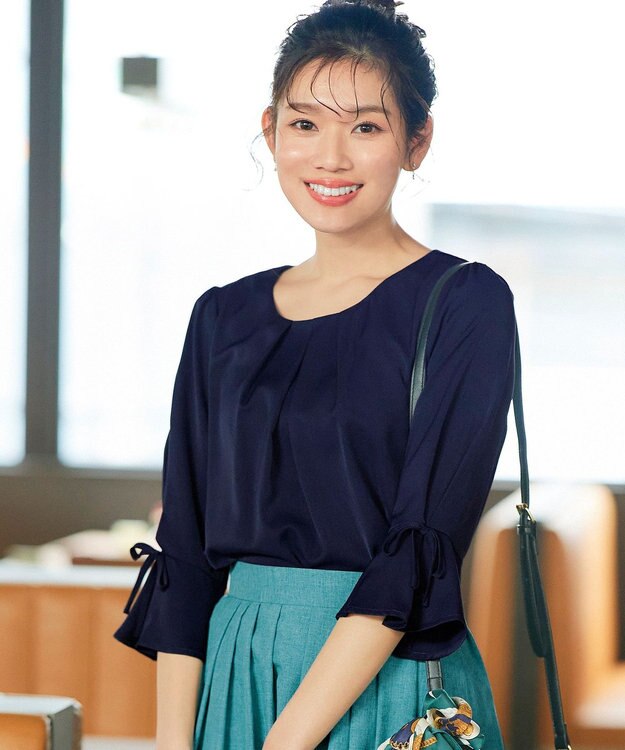 Tiaclasse 【洗える】リボン付きタックフレア袖ブラウス ネイビー