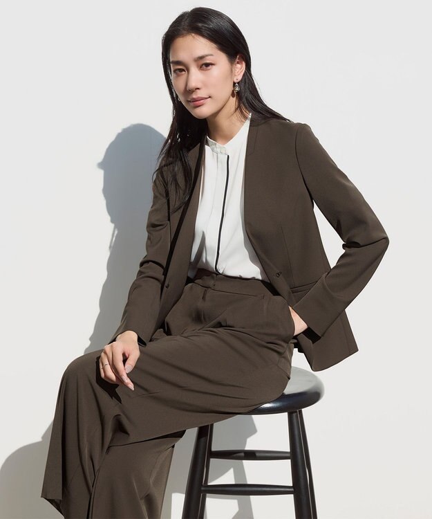 ICB L 【人気のため新色追加・接触冷感・UVケア・速乾・洗える】BackSatinAmunzen 5分袖バンドカラーブラウス オフホワイト系