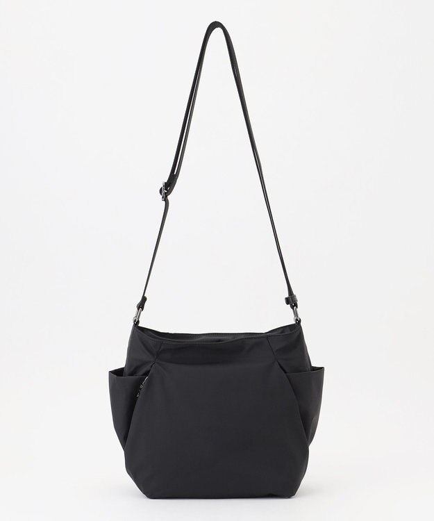 Y'SACCS 【ナイロンタフタ】トラベルショルダー mini ブラック