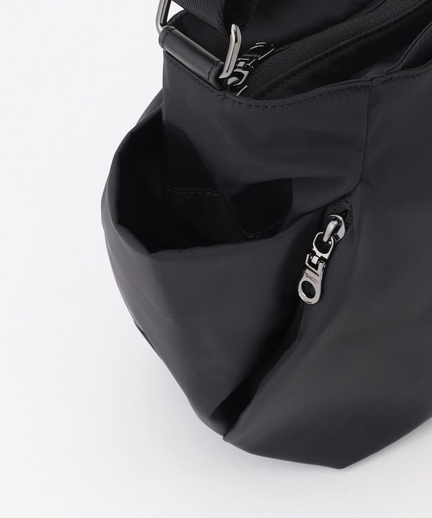 Y'SACCS 【ナイロンタフタ】トラベルショルダー mini ブラック