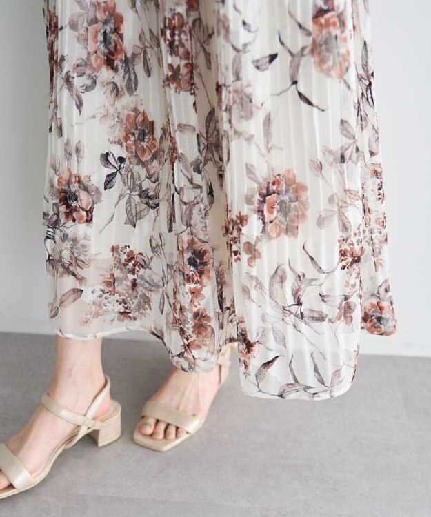 YECCA VECCA フラワー柄シアープリーツワンピース Ivory