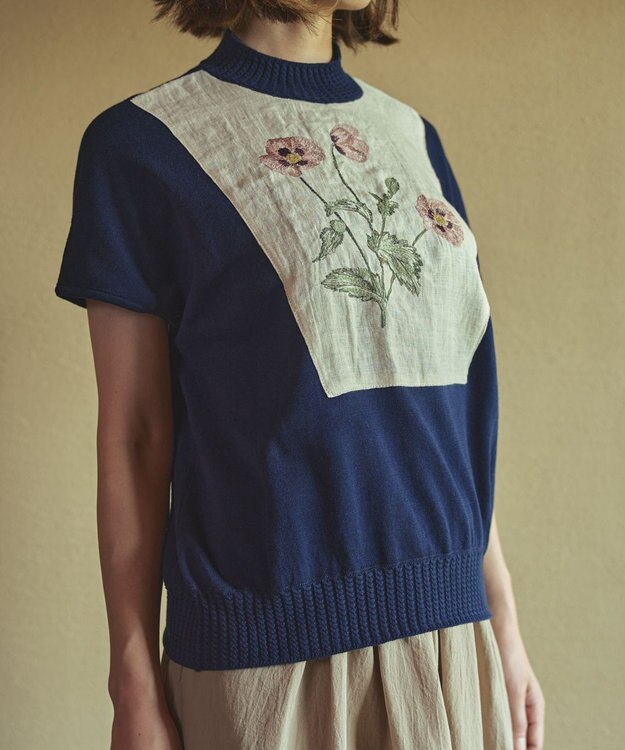 muuc ポピー刺繍フレンチスリーブプルオーバー〈日本製・高級綿100%の光沢と柔らかさ〉〈繊細な花刺繍〉〈大人の夏ニット〉〈ゆったりフリーサイズ〉 ネイビー