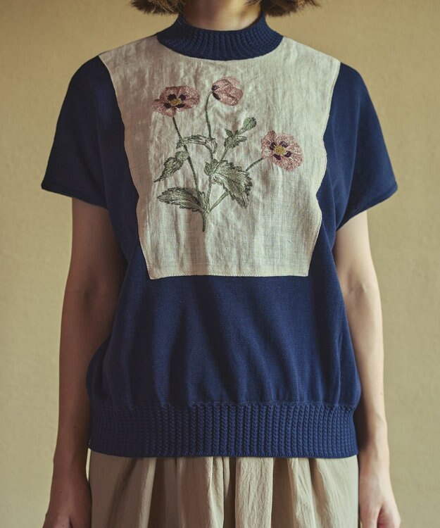 muuc ポピー刺繍フレンチスリーブプルオーバー〈日本製・高級綿100%の光沢と柔らかさ〉〈繊細な花刺繍〉〈大人の夏ニット〉〈ゆったりフリーサイズ〉 ネイビー