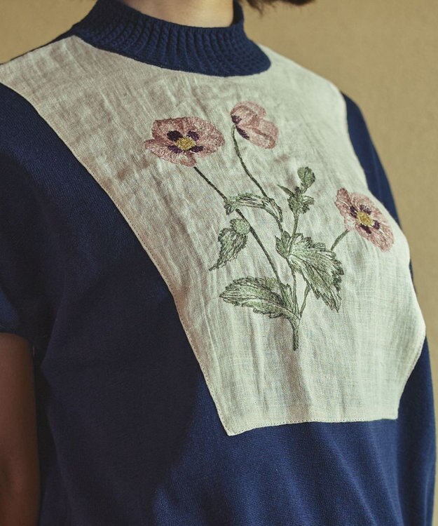 muuc ポピー刺繍フレンチスリーブプルオーバー〈日本製・高級綿100%の光沢と柔らかさ〉〈繊細な花刺繍〉〈大人の夏ニット〉〈ゆったりフリーサイズ〉 ネイビー