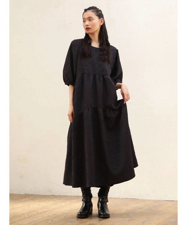 Green Parks ■ＥＳＣＡＲ　エンボスティアードワンピース Black