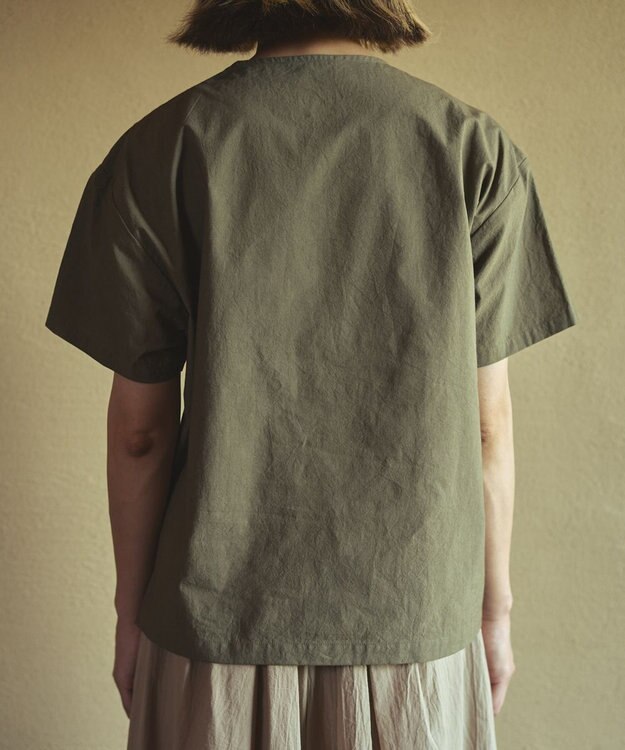 muuc ジャスミン刺繍半袖プルオーバー〈日本製・上質な天然素材・遠州織物〉〈繊細なオリジナル花刺繍〉〈ゆったりフリーサイズ〉〈上品な大人の布帛Tシャツ〉 カーキ