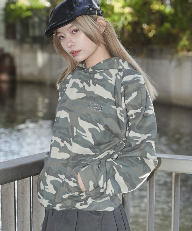 WEGO 【ユニセックス着用ITEM】パターンメタルワンポイントプルパーカー 柄1