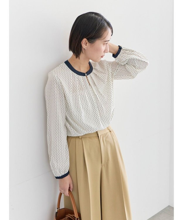 Te chichi スクエアチャームフロントタックブラウス キナリ