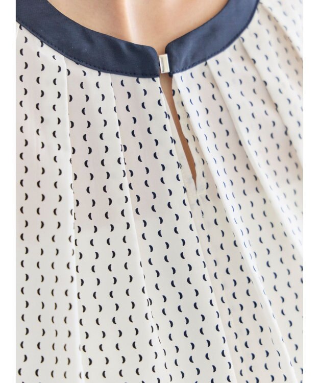 Te chichi スクエアチャームフロントタックブラウス キナリ