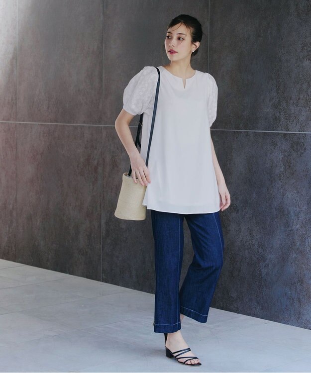 Tiaclasse 【2TYPE/総レース・袖レース】パンチングレースパフスリーブチュニックブラウス Bオフホワイト(袖のみレース）