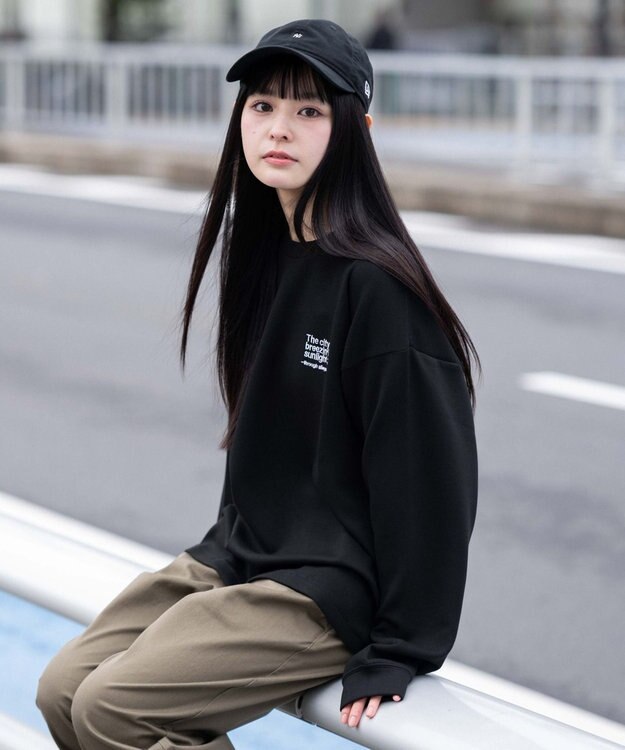 WEGO 【ユニセックス着用ITEM/MLサイズ展開】ガールプリントT（LS） ブラック