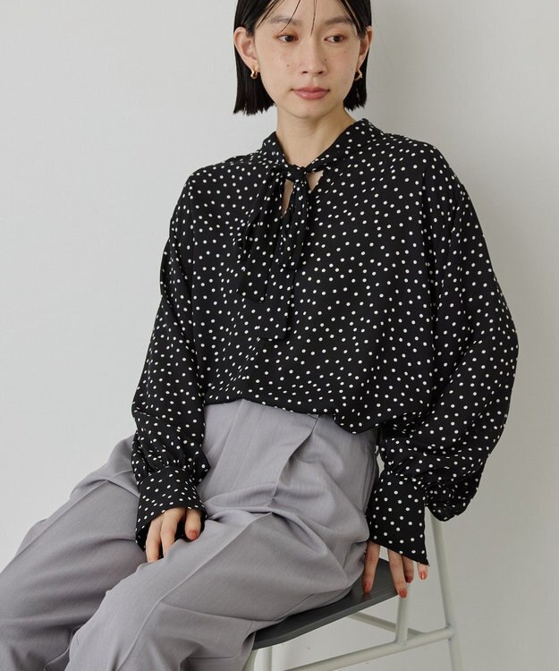 AMERICAN HOLIC 【イージーケア】ドット柄ボウタイブラウス Black