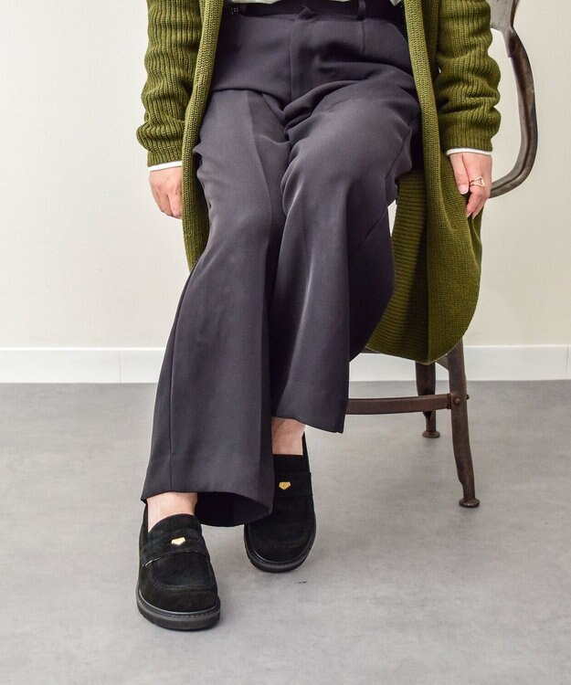 Bridget Birkin 【PARADIS COULEUR】オブリークトウペニーローファー ブラックスウェード